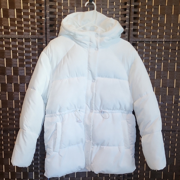 H&M Women's White Puffer Jacket - Picture 1 of 9